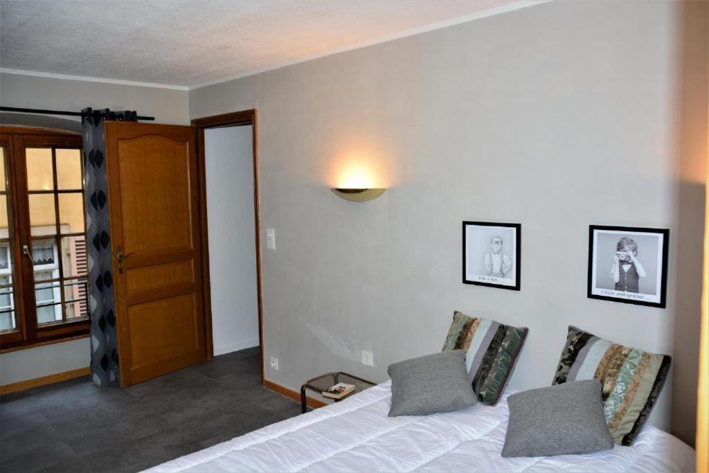 Ferienwohnung Le Cerf Colmar Exterior foto